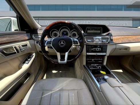 Used 2014 Mercedes-Benz E 550 4MATIC Sedan image 8