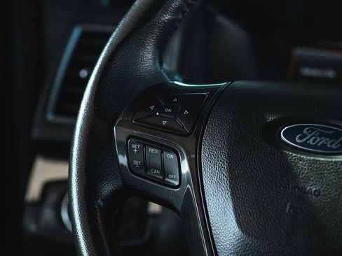 Used 2019 Ford Explorer XLT w/ Equipment Group 201A image 26