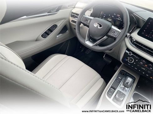 New 2026 INFINITI QX60 Luxe image 14
