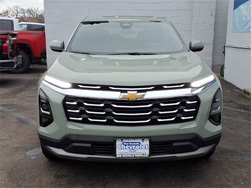 Used 2026 Chevrolet Equinox LT w/ Convenience Package II image 2