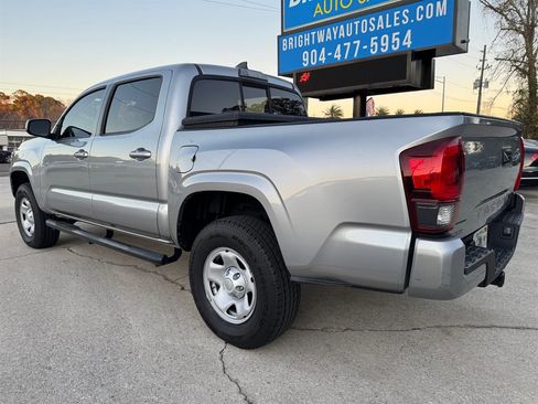 Used 2019 Toyota Tacoma SR image 4
