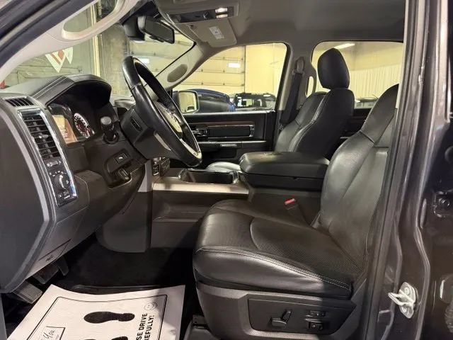 Used 2017 RAM 1500 Laramie w/ Convenience Group AWD/4WD image 5