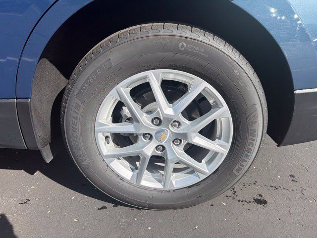 Used 2024 Chevrolet Equinox LT FWD image 8