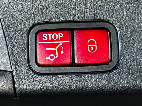 Certified 2026 Mercedes-Benz GLB 250 4MATIC image 26