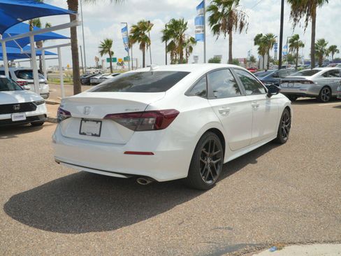 Used 2025 Honda Civic Sport image 5