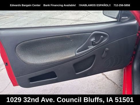 Used 2000 Chevrolet Cavalier Coupe w/ Preferred Equipment Group 1 FWD image 11