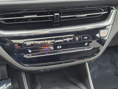 Used 2025 Buick Envista Avenir image 29