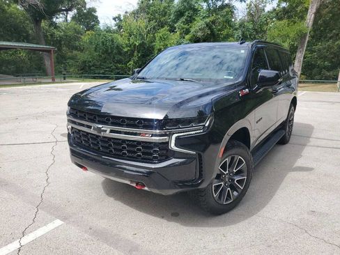 Used 2021 Chevrolet Tahoe Z71 w/ Z71 Off-Road Package image 2