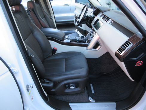 Used 2017 Land Rover Range Rover Supercharged image 22