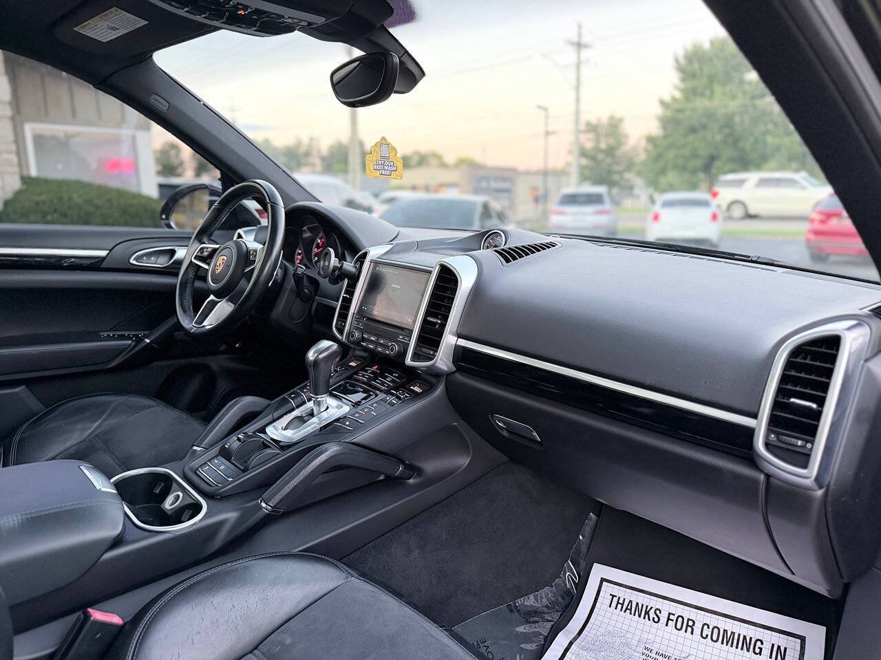 Used 2017 Porsche Cayenne Platinum Edition AWD/4WD image 38