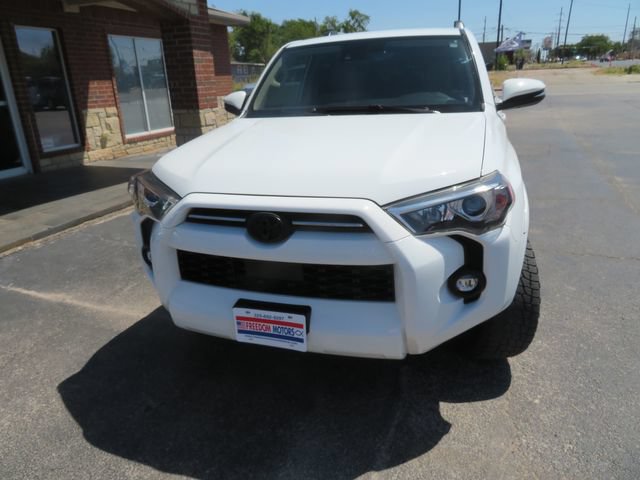 Used 2021 Toyota 4Runner SR5 Premium w/ Moonroof Package AWD/4WD image 2