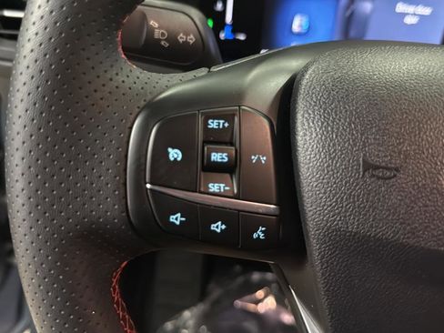 Certified 2025 Ford Escape ST-Line image 30