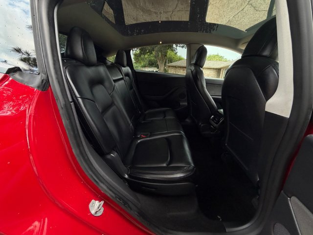 Used 2021 Tesla Model Y Long Range AWD/4WD image 3