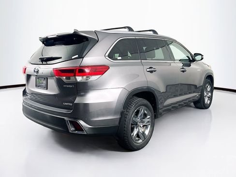 Used 2019 Toyota Highlander Limited Platinum w/ Carpet Mat Package (TMS) AWD/4WD image 9