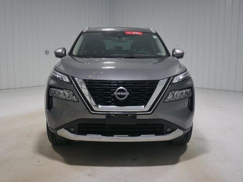 Used 2022 Nissan Rogue Platinum w/ Head-Up Display Package image 2
