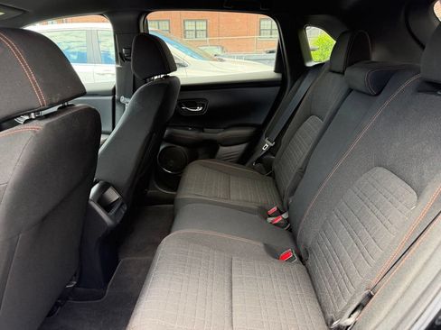 Used 2023 Honda HR-V Sport image 8
