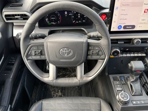 Certified 2025 Toyota Tacoma TRD Off-Road w/ TRD Off Road Premium Package AWD/4WD image 11