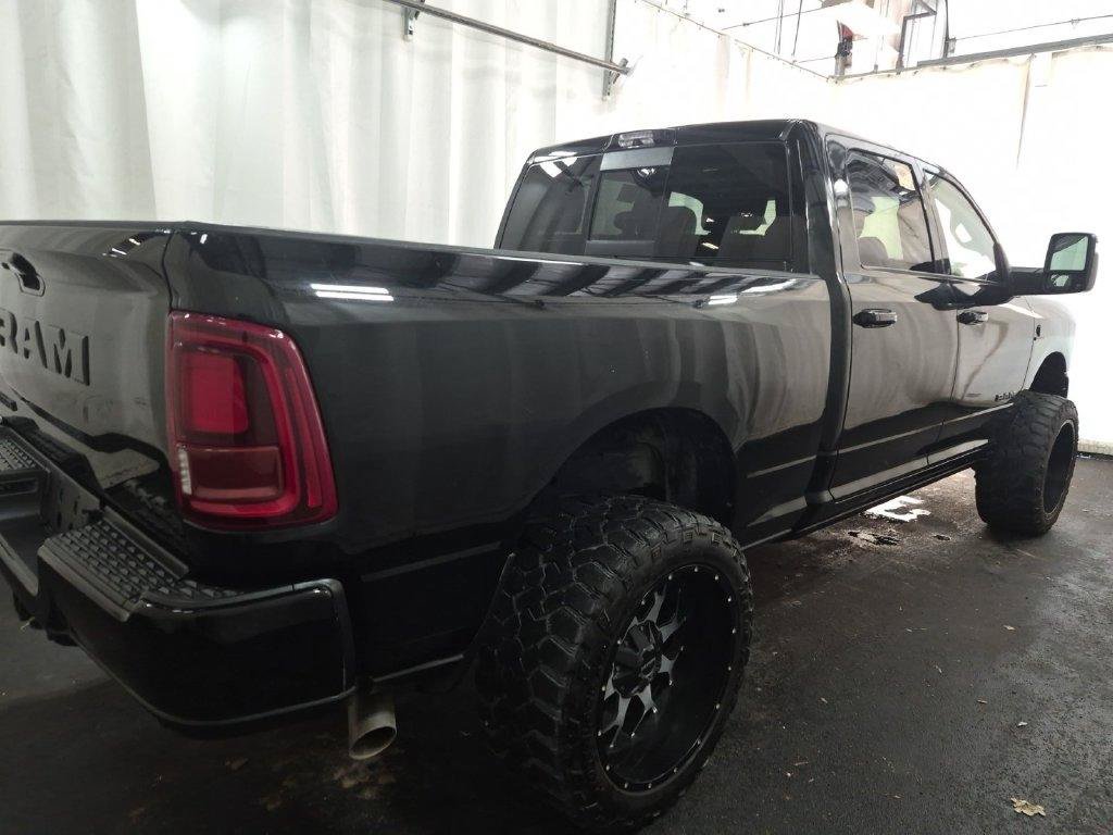Used 2025 RAM 2500 Laramie AWD/4WD image 6