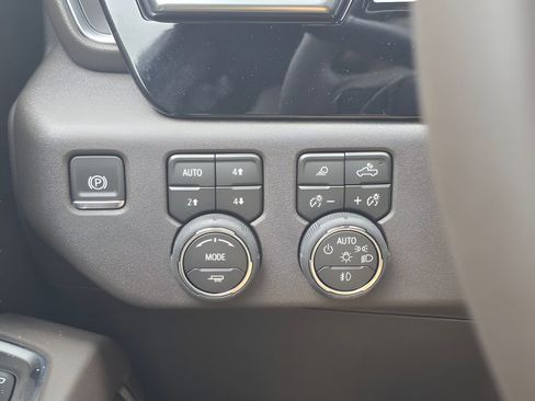 New 2026 Chevrolet Silverado 3500 LTZ AWD/4WD image 25