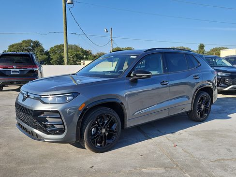 New 2026 Volkswagen Tiguan SE R-Line AWD/4WD image 2