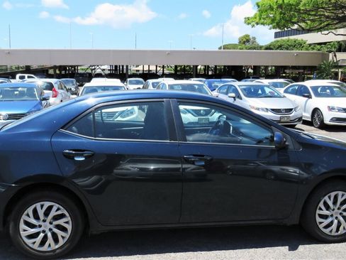 Used 2017 Toyota Corolla LE FWD image 7
