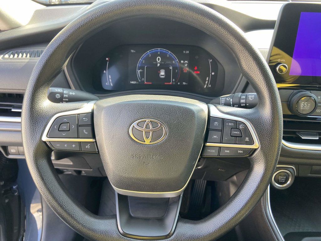 Used 2025 Toyota Grand Highlander FWD image 35