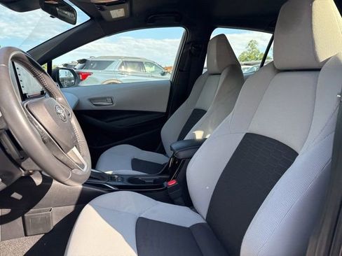 Used 2022 Toyota Corolla SE FWD image 9