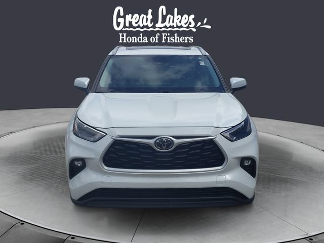 Used 2023 Toyota Highlander XLE AWD/4WD image 8