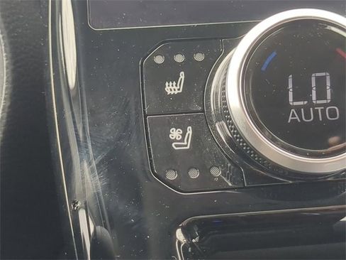 Used 2024 Toyota Highlander Platinum image 23