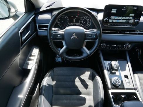 Used 2024 Mitsubishi Outlander SE AWD/4WD image 12
