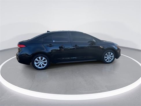 Used 2024 Toyota Corolla LE image 9
