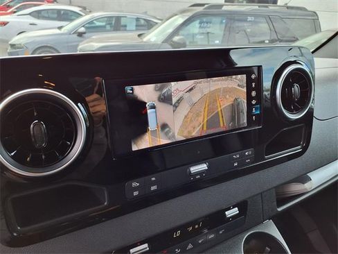 Used 2023 Mercedes-Benz Sprinter 2500 image 19