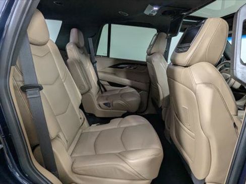 Used 2019 Cadillac Escalade Platinum AWD/4WD image 22