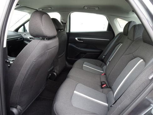 Used 2021 Hyundai Sonata SE image 14