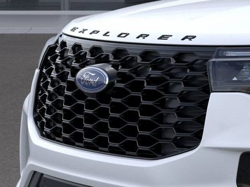 New 2026 Ford Explorer ST-Line w/ ST-Line Street Pack AWD/4WD image 18