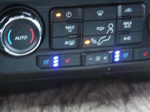 Used 2017 Ford F250 Lariat w/ Lariat Value Package image 40