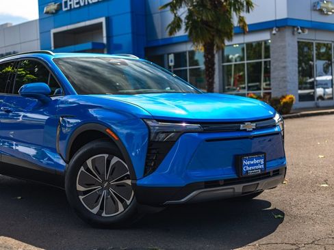 Used 2024 Chevrolet Blazer EV LT AWD/4WD image 3