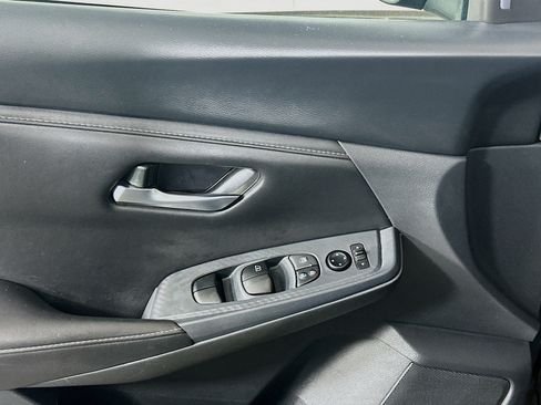 Used 2024 Nissan Sentra SV FWD image 15