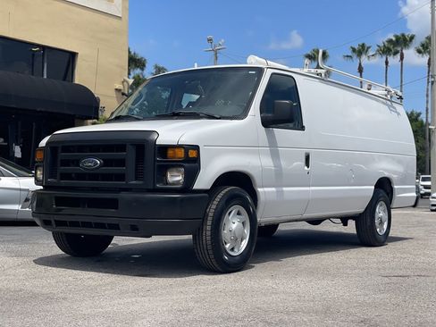 Used 2009 Ford E-250 and Econoline 250 Extended RWD image 9
