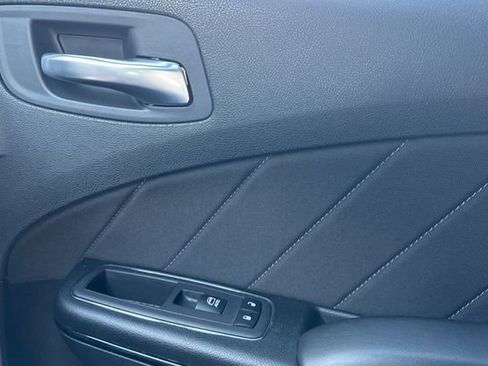 Used 2023 Dodge Charger SXT w/ Blacktop Package image 18