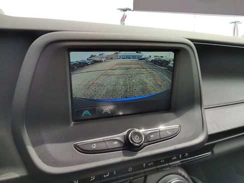 Used 2018 Chevrolet Camaro LT RWD image 15