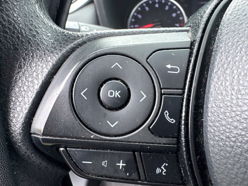 Used 2021 Toyota RAV4 LE AWD/4WD image 25