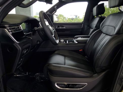 New 2026 Jeep Grand Wagoneer L Summit AWD/4WD image 17