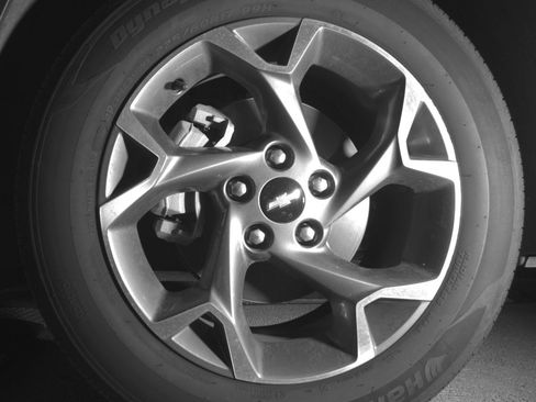 Used 2025 Chevrolet Trax LT image 12