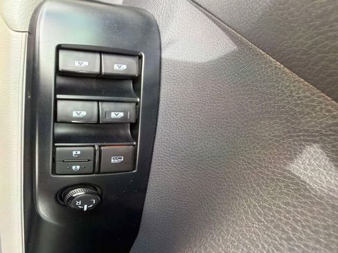 Used 2020 Toyota Camry LE FWD image 18