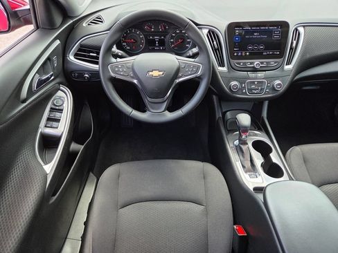 Used 2024 Chevrolet Malibu RS FWD image 4