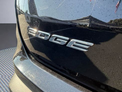 Used 2020 Ford Edge SEL AWD/4WD image 6