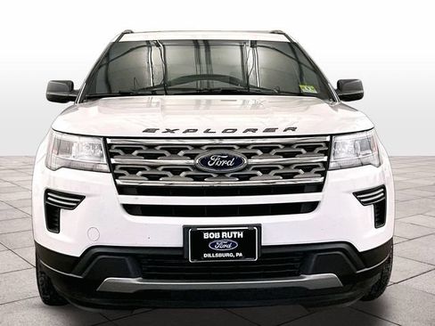 Used 2018 Ford Explorer XLT AWD/4WD image 3