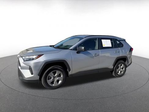 Used 2025 Toyota RAV4 LE image 8
