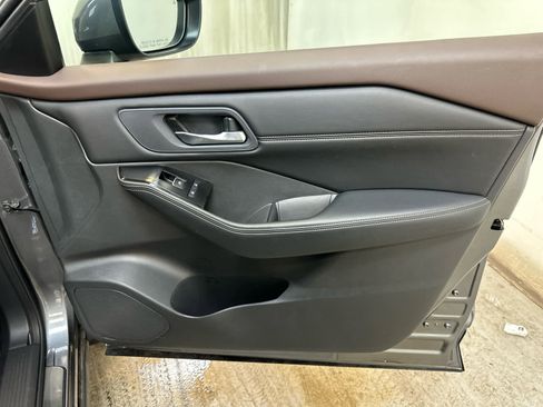 Certified 2023 Nissan Rogue SL w/ SL Premium Package image 27